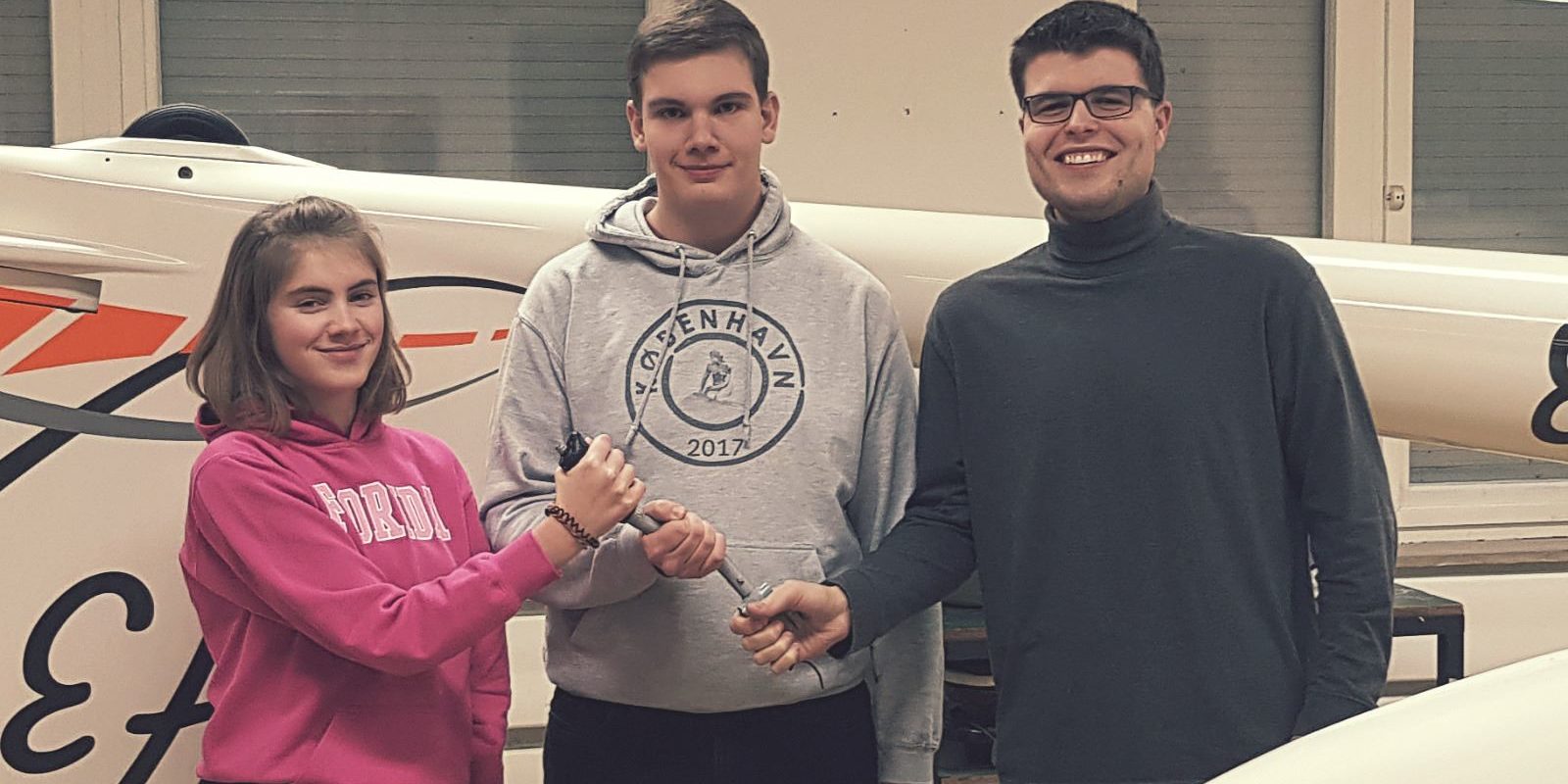 Nico Schäffauer übergibt das Steuer an Jonas Fanenbruck und Kim Turlach